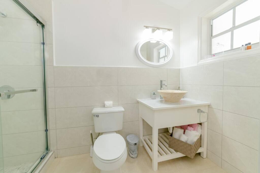 Jolly Harbour Attractive 3-Bedroom Home - Harbour Breeze מראה חיצוני תמונה